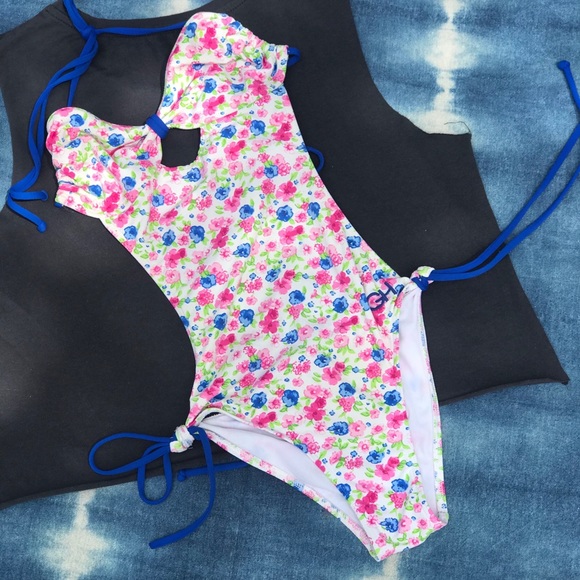 Gilly Hicks Other - SOLD YARD SALE Gilly Hicks cutest swimsuit